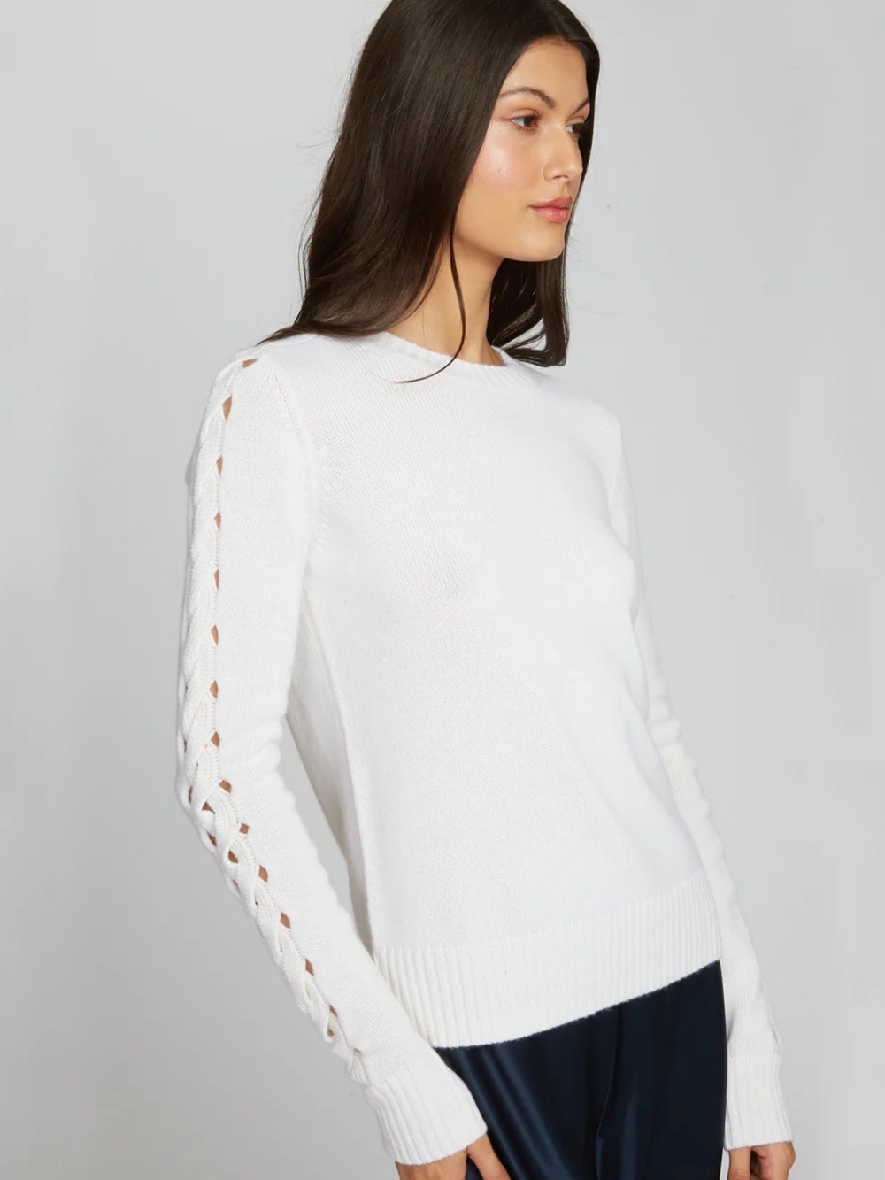 Autumn Cashmere Open Cable Sleeve Sweater in Cream size XS - Picture 2 of 9